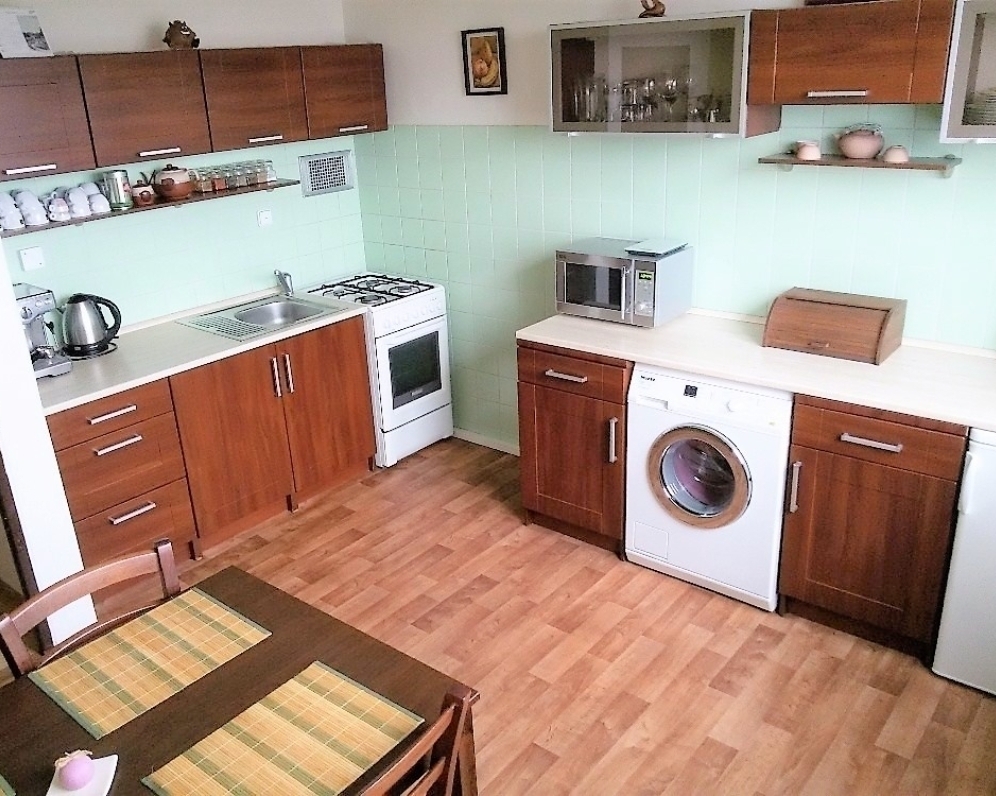 Byt 1+1, Bezručova — Makléř z hor