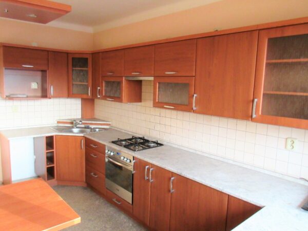 Byt 3+1, Dukelská — Makléř z hor