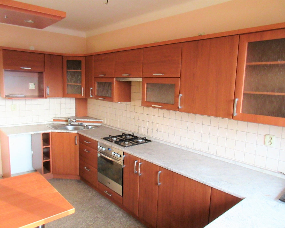 Byt 3+1, Dukelská — Makléř z hor