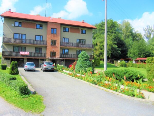 Byt 3+1 — Makléř z hor