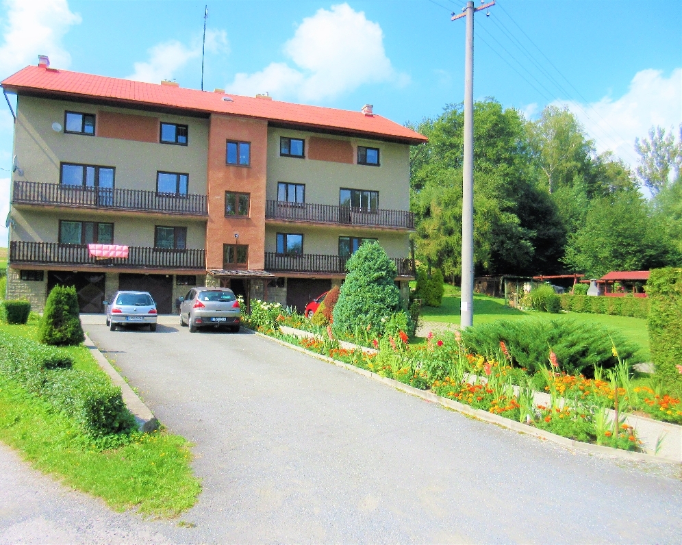 Byt 3+1 — Makléř z hor