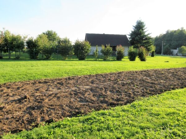 Pozemek — Makléř z hor