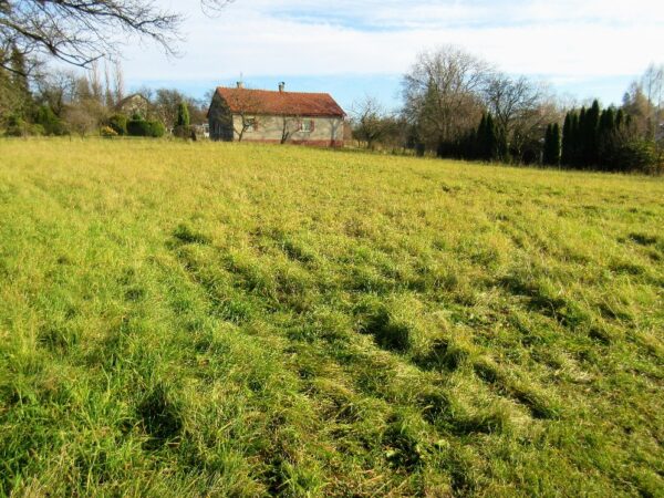 Pozemek — Makléř z hor