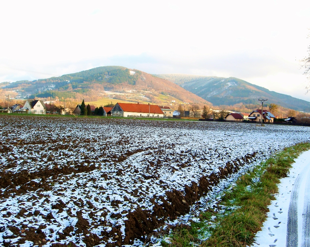 Pozemek — Makléř z hor