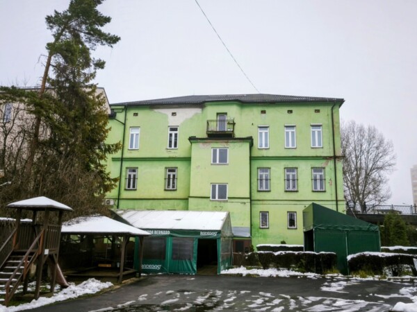 Komerční prostor, T. G. Masaryka — Makléř z hor