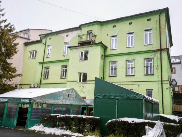 Komerční prostor, T. G. Masaryka — Makléř z hor