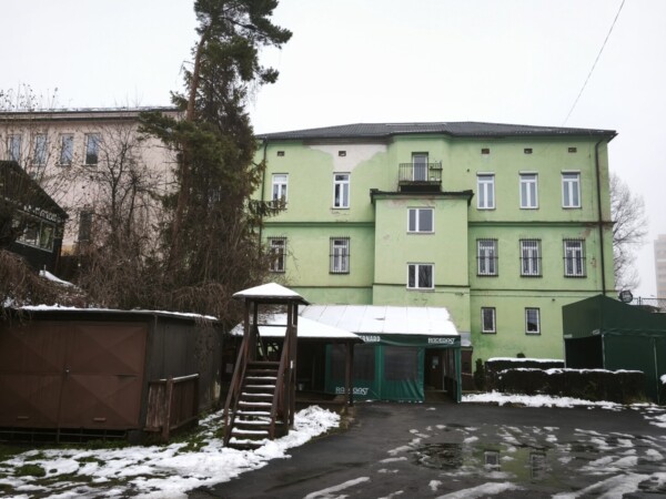 Komerční prostor, T. G. Masaryka — Makléř z hor