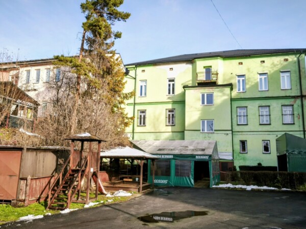 Komerční prostor, T. G. Masaryka — Makléř z hor
