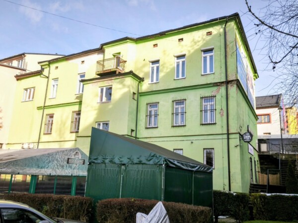 Komerční prostor, T. G. Masaryka — Makléř z hor