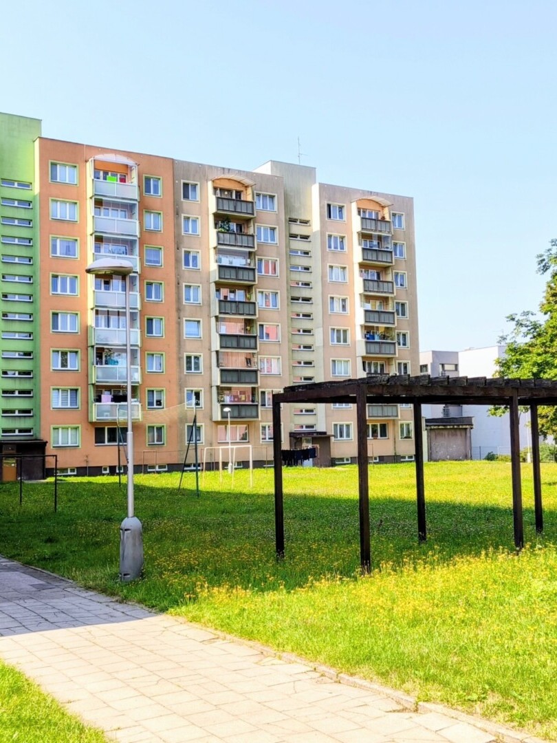 Prostorný byt s dobrou dostupností — Makléř z hor